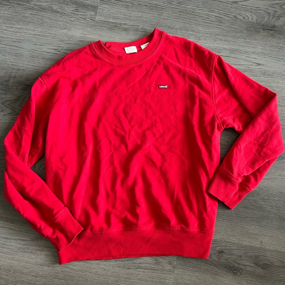 Levi’s sweatshirt